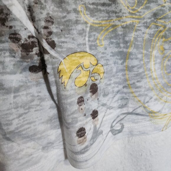 Cute Iowa Hawkeye Burnout T-Shirt Game day ready - Picture 4 of 7